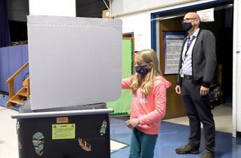 Fisher Mitchell School Holds Mock Election to Determine the “Best Thing About Maine”