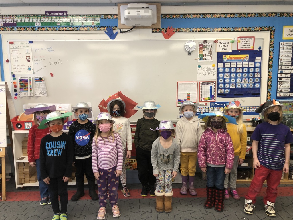 Mrs. Baldwin's kindergarten class shows off their new sun hats!